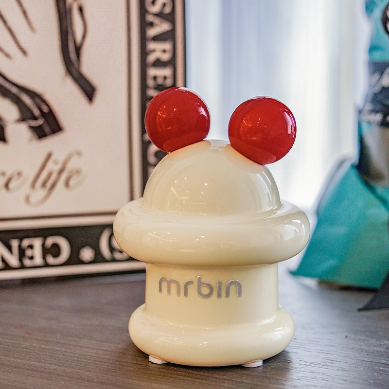 Toothpick and Dental Floss Holder with High Aesthetics and Creative Boot Shape - mrbin